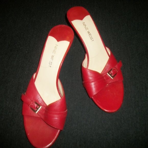 SWEET RED NINE WEST MULE SANDAL HEELS 6 M - Picture 7 of 7